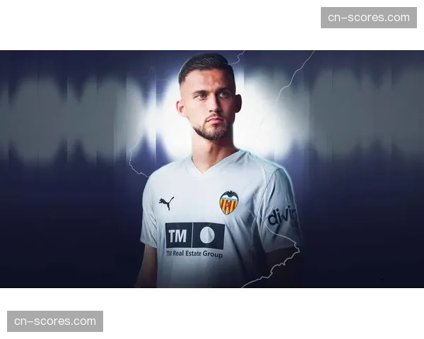 瓦伦西亚公布赛前训练，两名主力后卫恢复合练有望复出